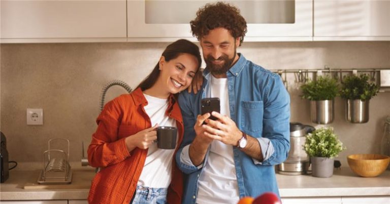 How To Build A Shared Money Plan As A Couple: Budgets, Debt Payoff, and Healthy Habits